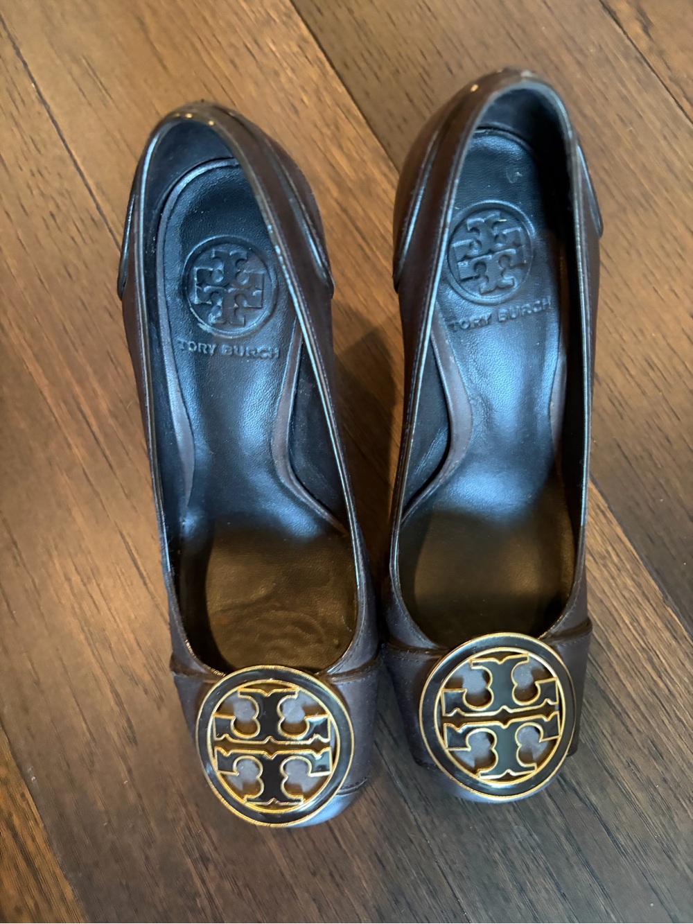 Tory Burch Brown Leather Pumps with Gold Logo Medallions